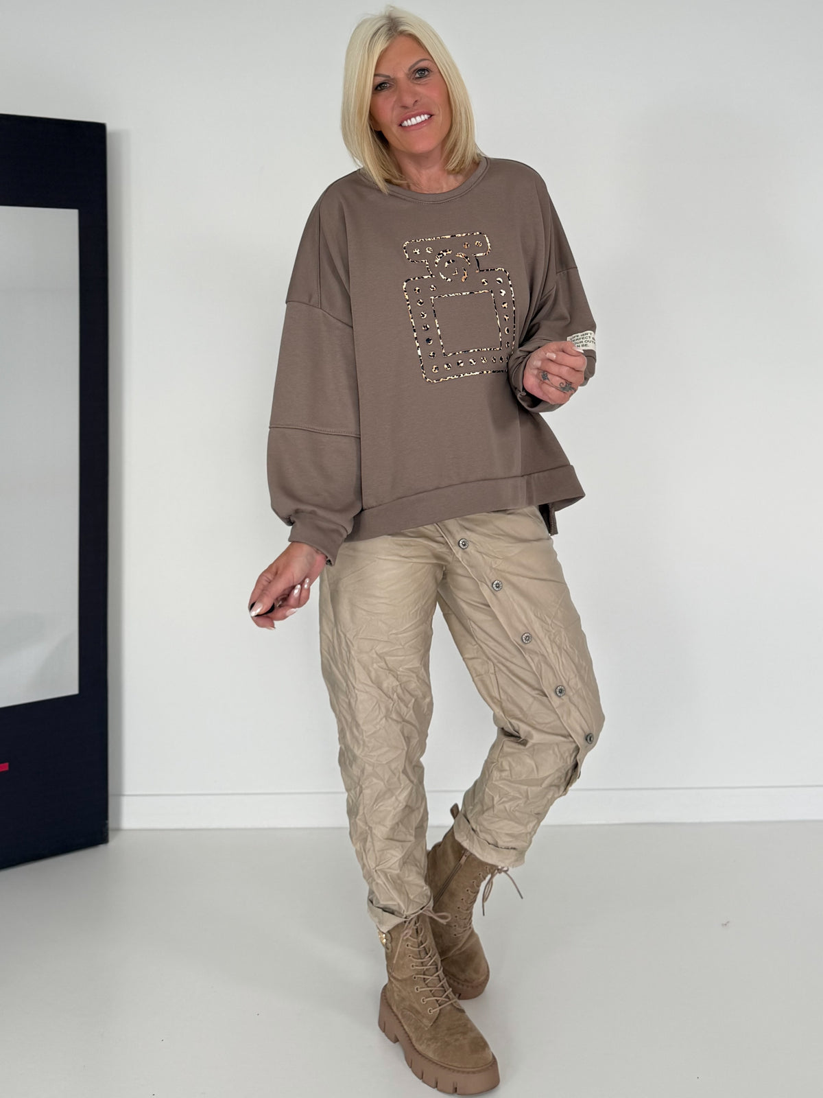 Sweater mit 3D-Print - taupe-leo