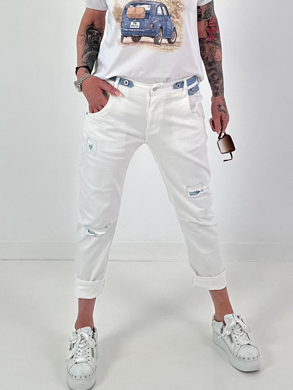 Jeans with waistband details - white