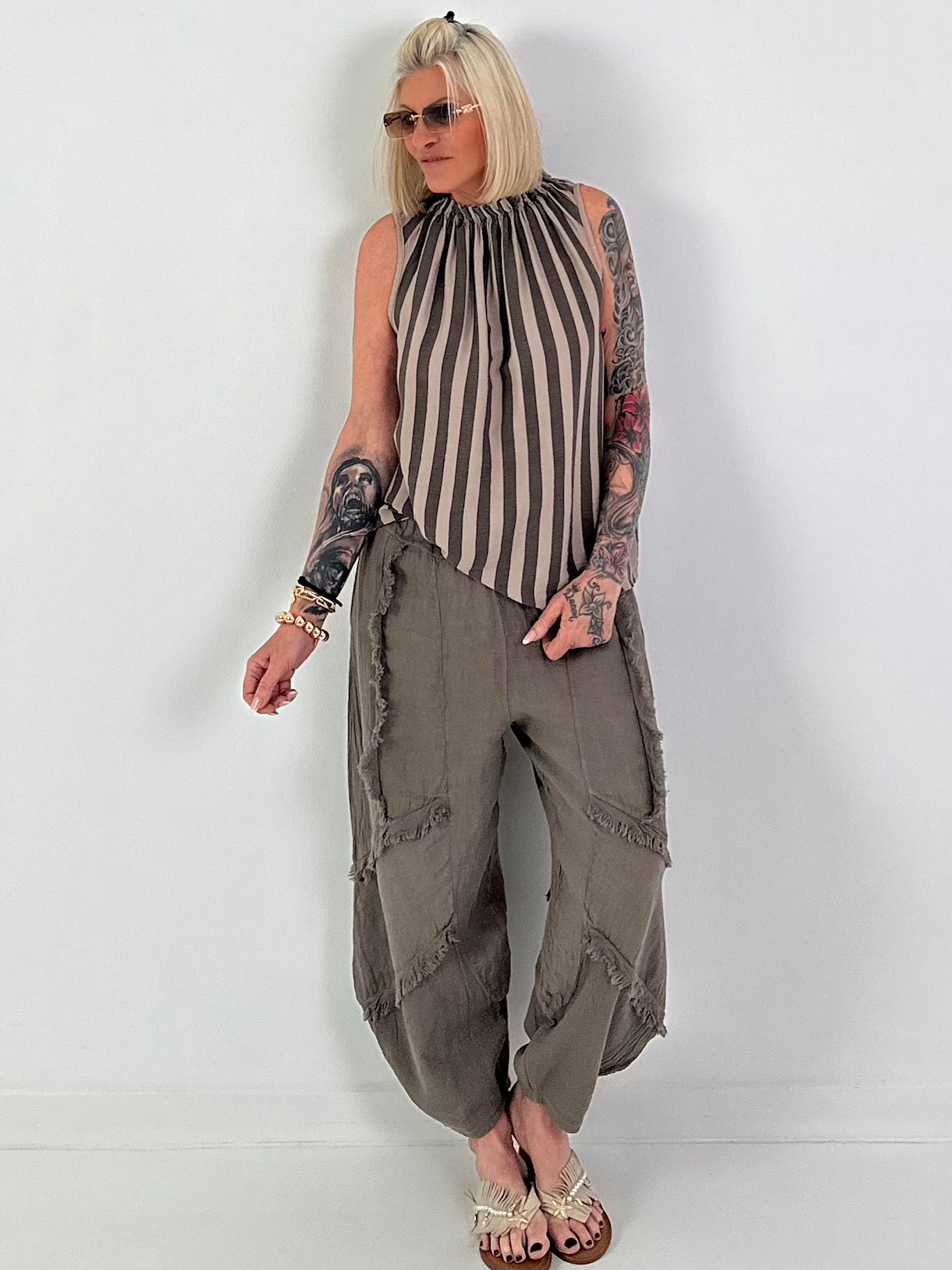 Striped top with ruffled collar - taupe-dark brown