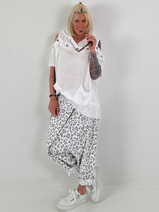 Leinen Shirt mit Ösen und Schulter Cut-Outs - weiss