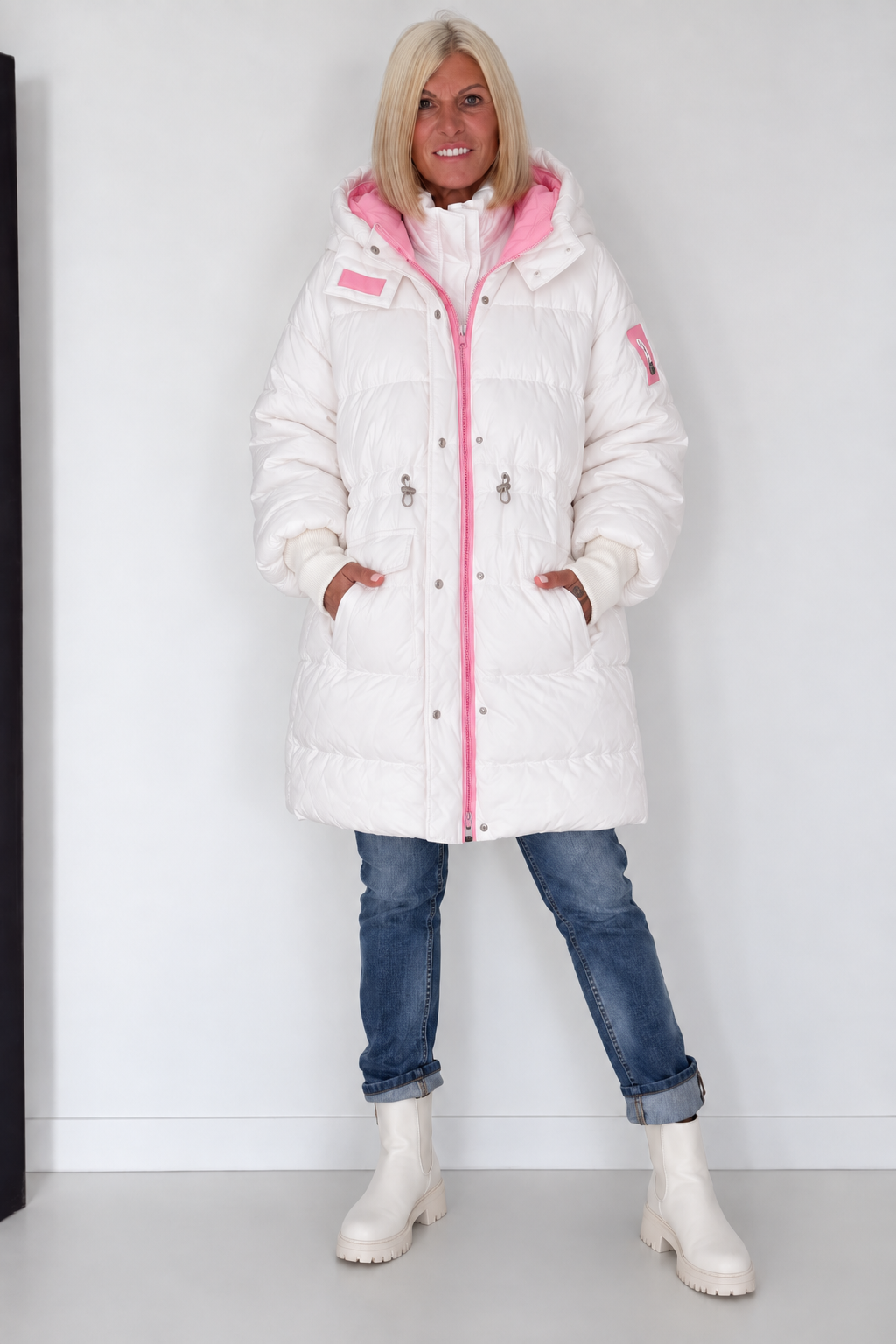Winter jacket with cuffs and hood - white-pink