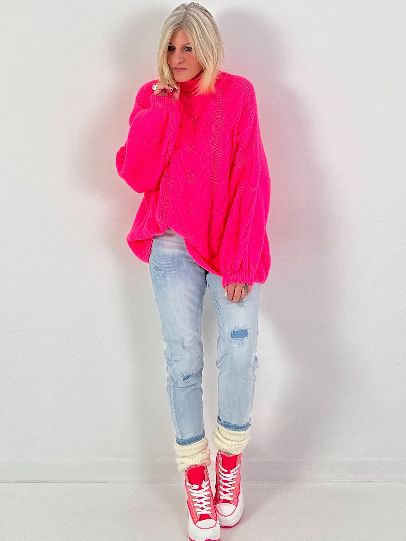 Lässiger Pullover mit Zopfmuster Modell "Pure Cable" - neonpink