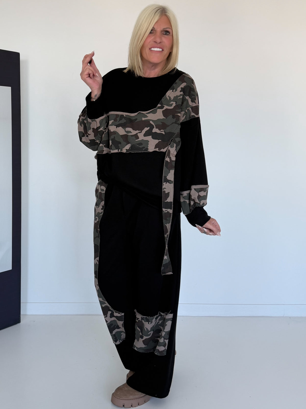 Zweiteiler mit Camouflage-Muster - schwarz-mehrfarbig