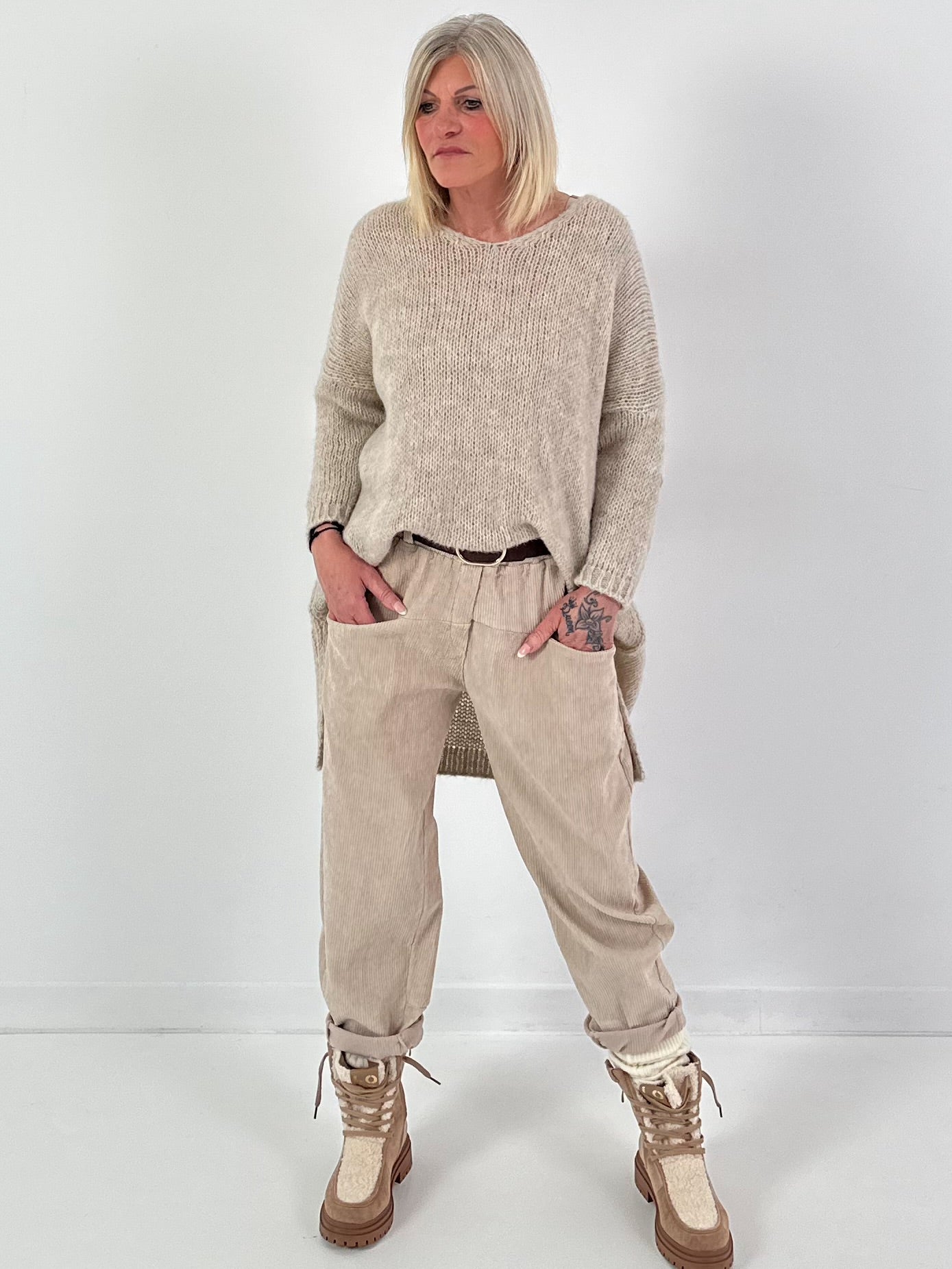 Bootie with teddy fleece, model "Love Crush" - beige