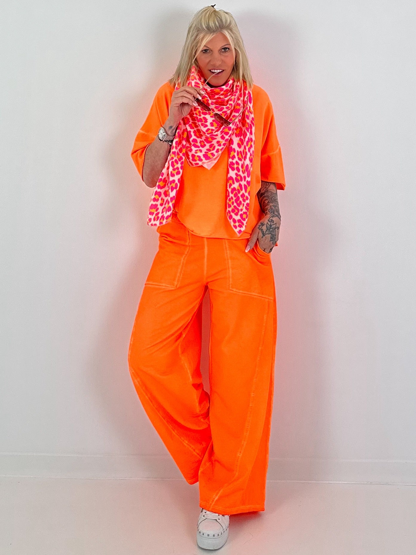 XL Musselin Tuch mit Leo Muster - weiss-neonorange-neonpink