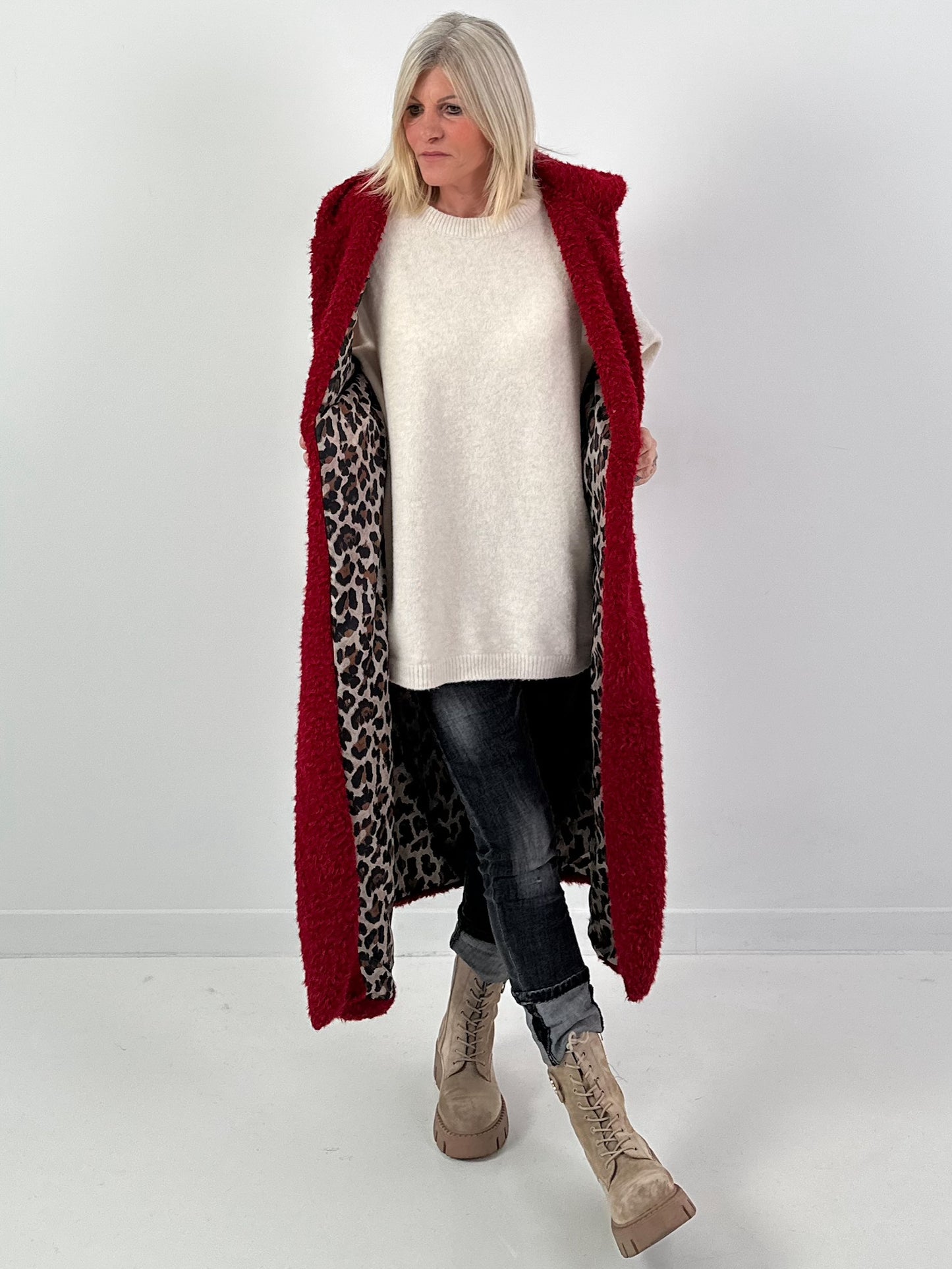 Long vest model "Leo Layers" - bordeaux