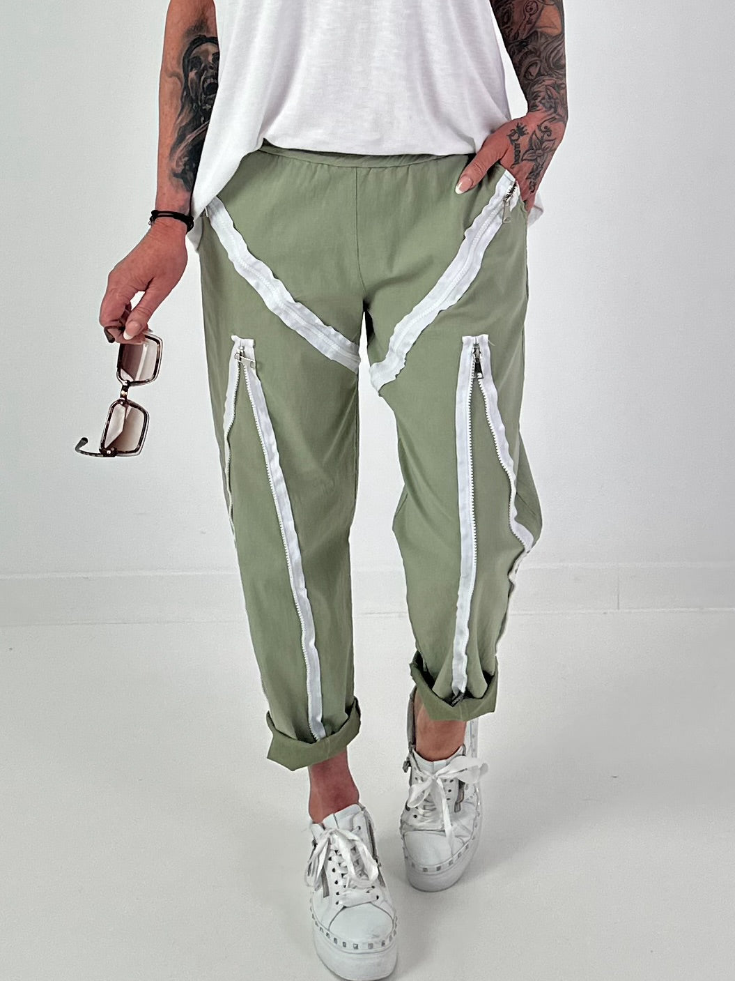 Hose mit Zipper-Details - khaki