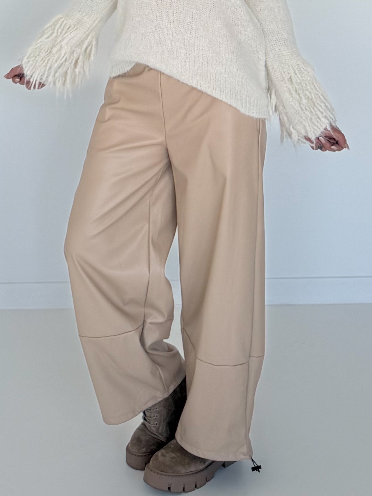 Vegane Lederhose 2 Looks - beige