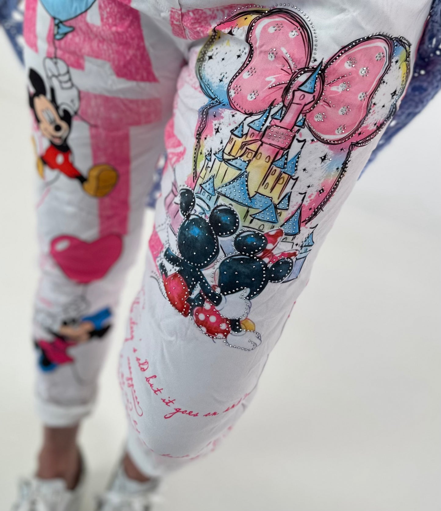 Hose mit Print-Mix und Comicmotiven - weiss-pink-mehrfarbig