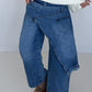 Jeans mit weitem Bein und Überwurf - denim