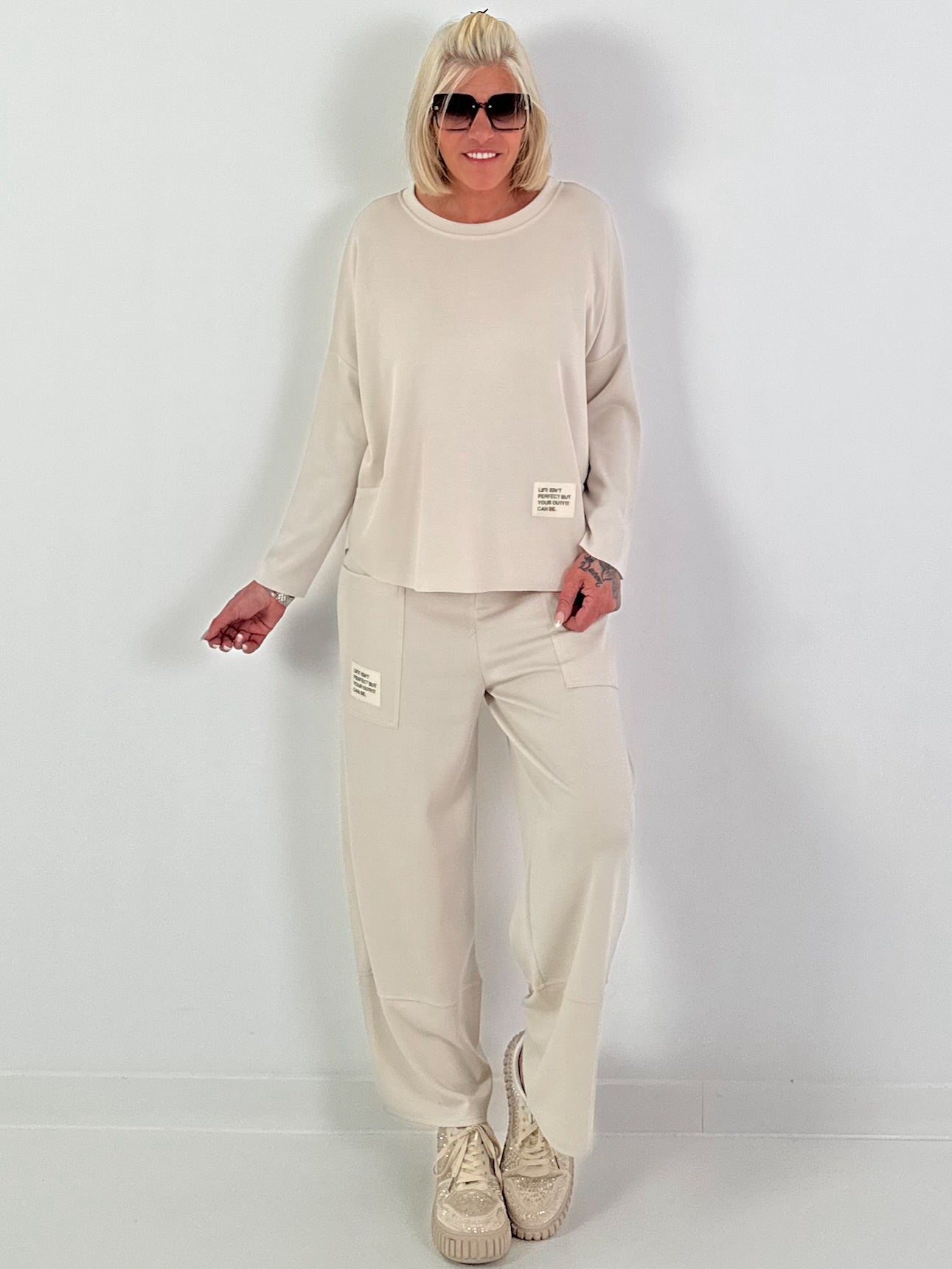 Zweiteiler mit Statement Patch - beige