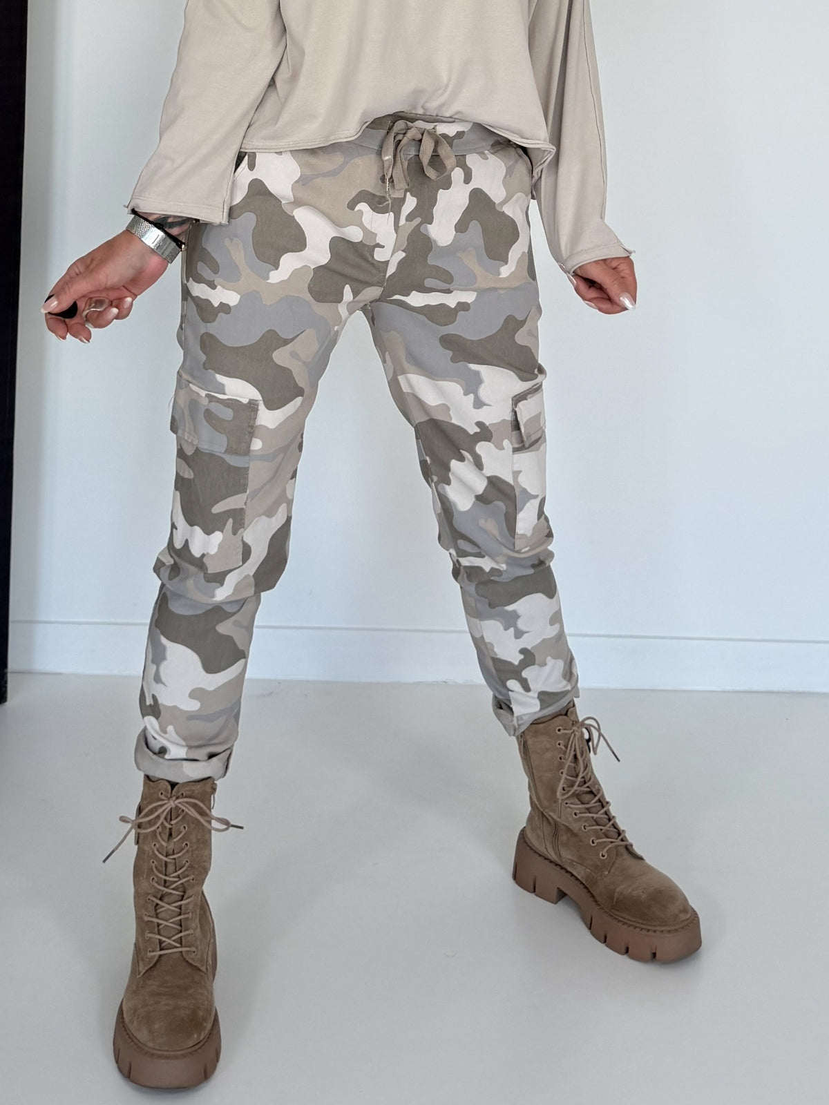 Cargo Hose mit Camouflage-Print - taupe-grau-mehrfarbig