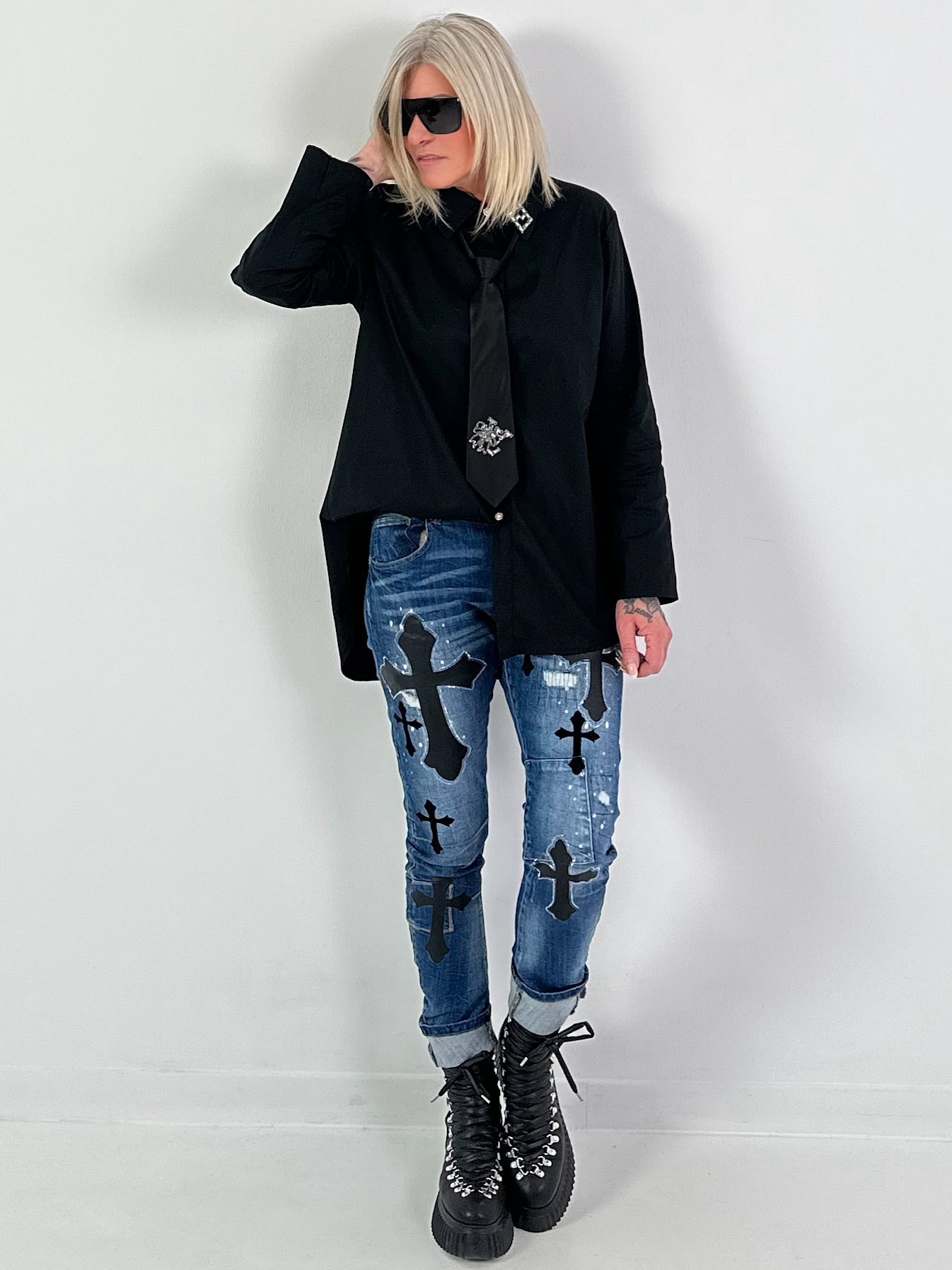 Blouse model "Crystal Collar" - zwart