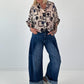 Leichte oversized Bluse mit Muster - beige- schwarz-blau