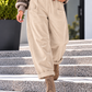 Lässige Hose mit großen Taschen und Gürtel - beige