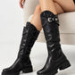 Statement-Stiefel in Lederoptik mit Nieten - schwarz