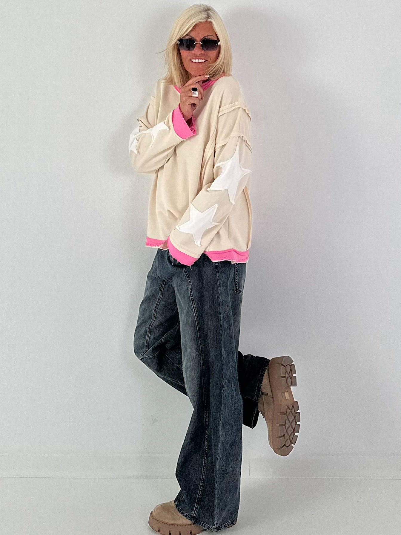Sweatshirt mit trendigen Sternelementen- beige
