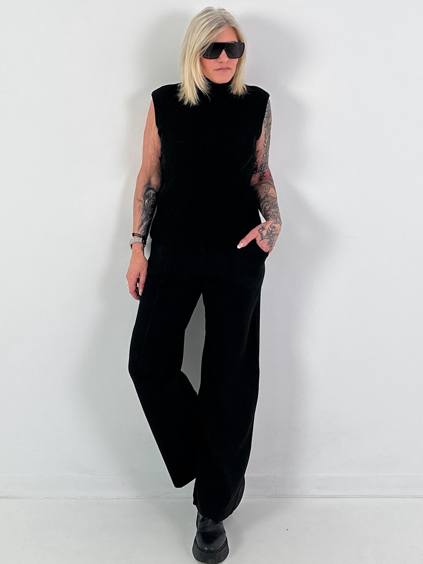 Knit trousers model "Weave&amp;Wear" - black