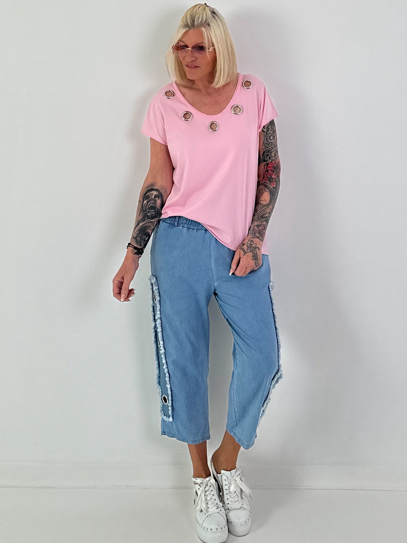 T-Shirt with eyelet cut-out - pink