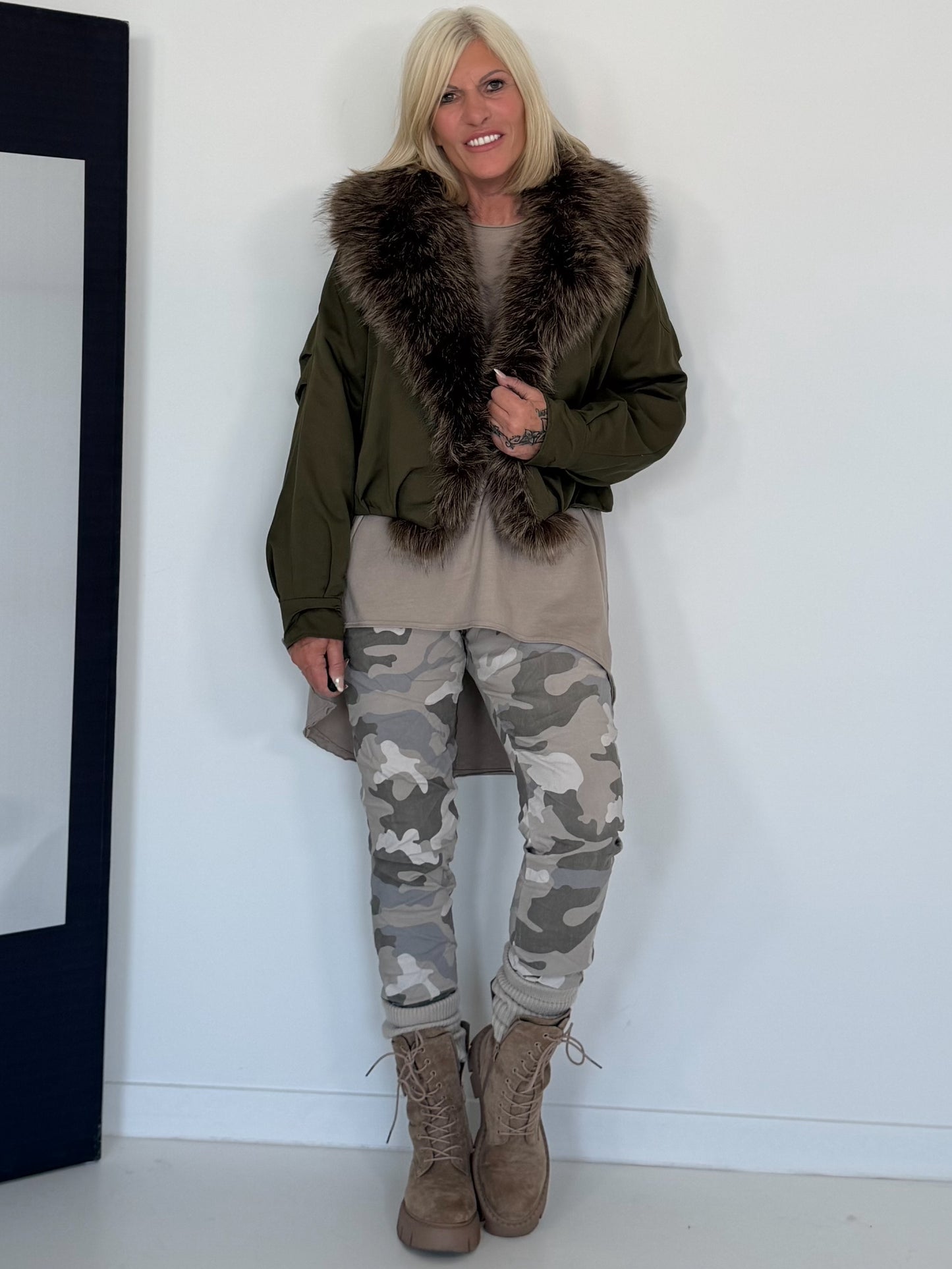Jacke mit kuscheligem Fellkragen - oliv
