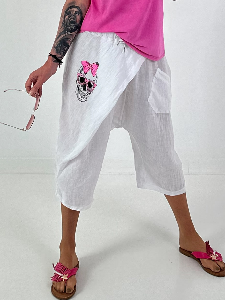 Short Linen Baggy with Overlap and Skull Detail - white