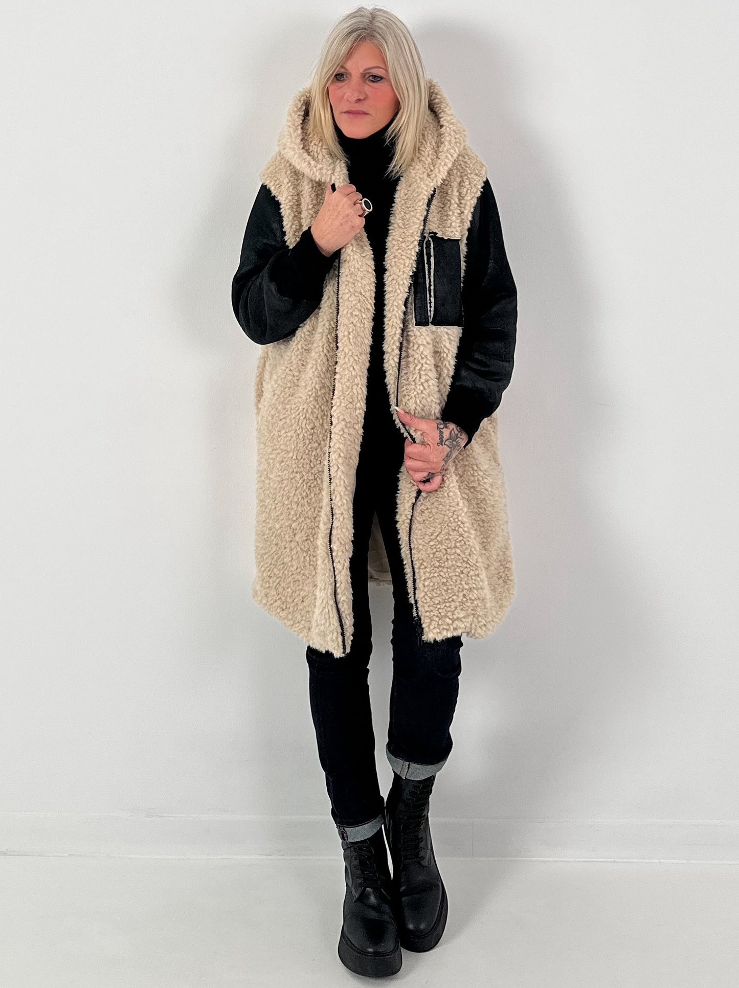 Materiaalmix jas model "Wild Mood" - beige-zwart