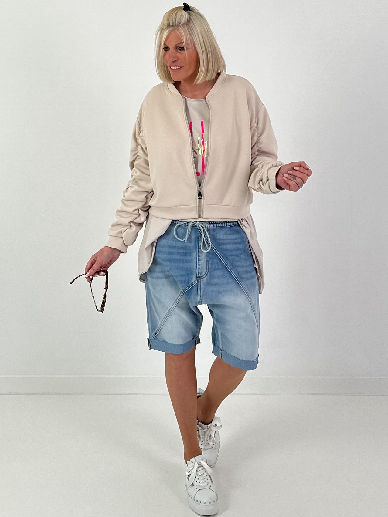 Bomber jacket with ruched sleeves - beige