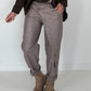 Vegane Lederhose Knopfleiste quer - taupe
