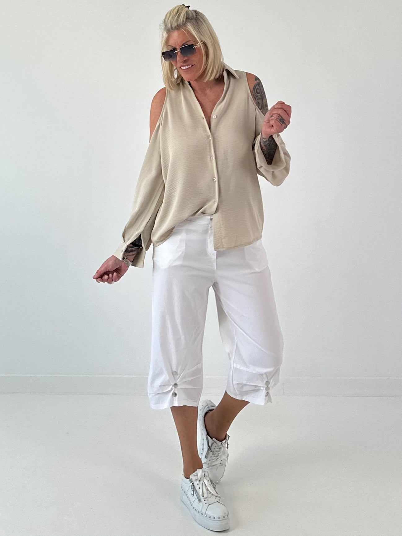 Bluse mit cold shoulder Detail - beige