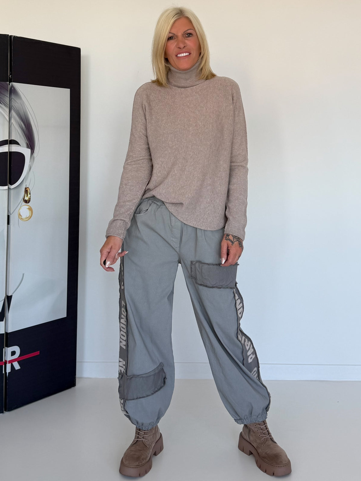 Basic Rollkragenpullover - taupe