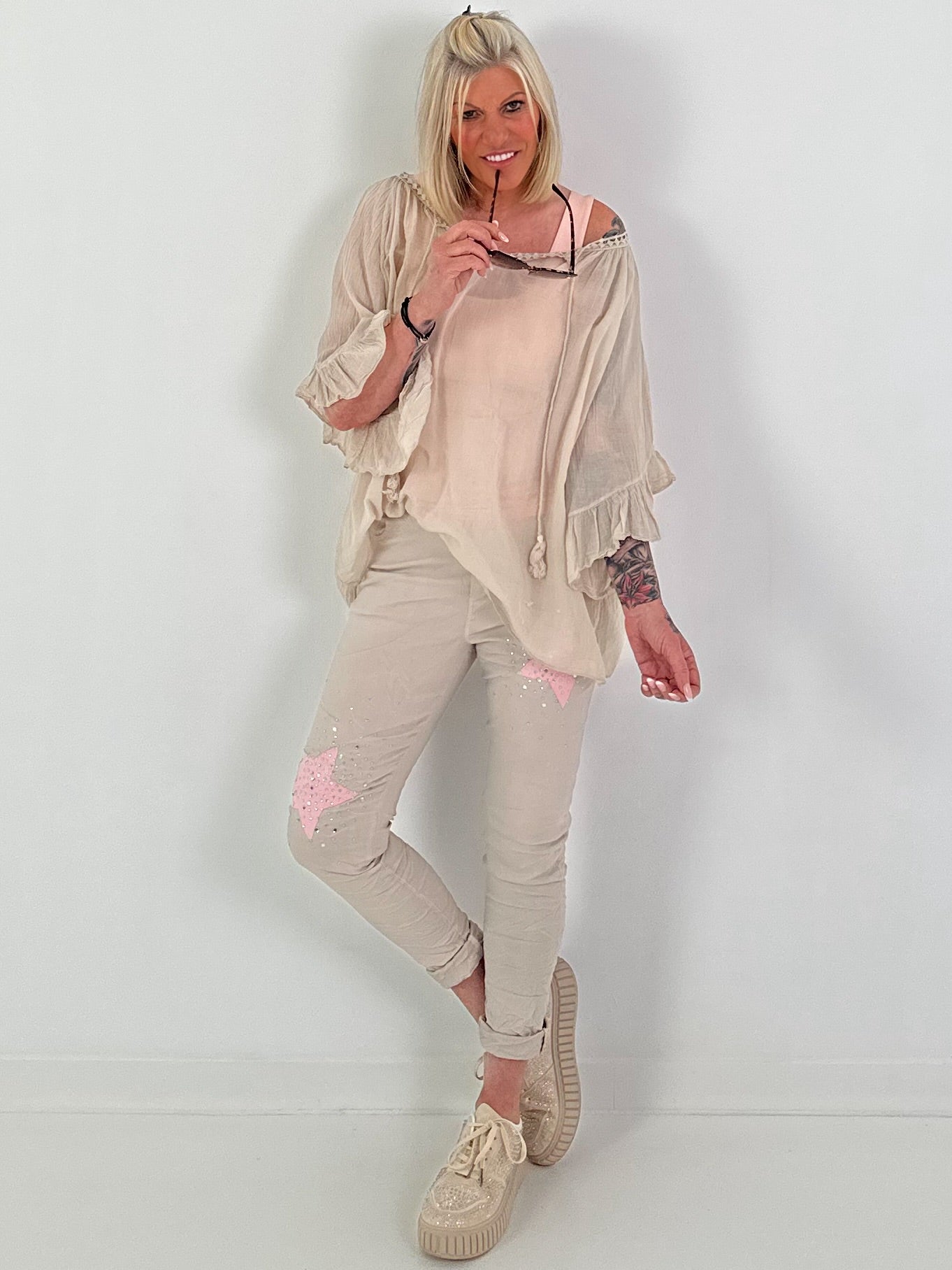 Trousers with stars - beige