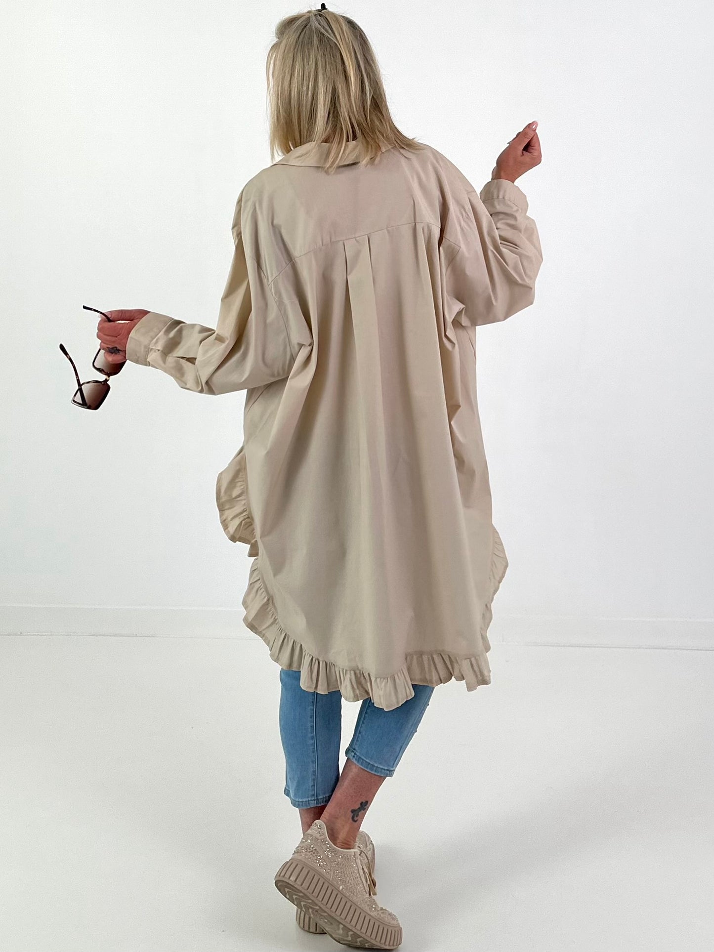 Oversized blouse met ruches – beige