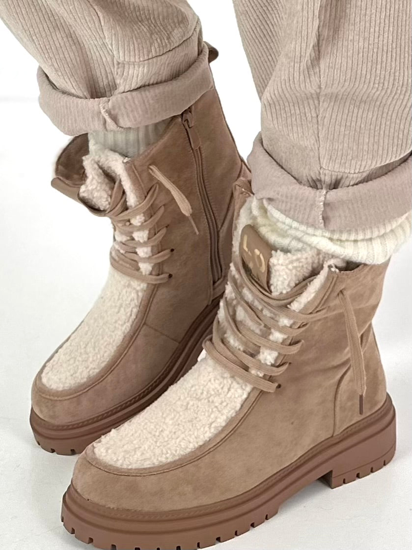 Bootie with teddy fleece, model "Love Crush" - beige