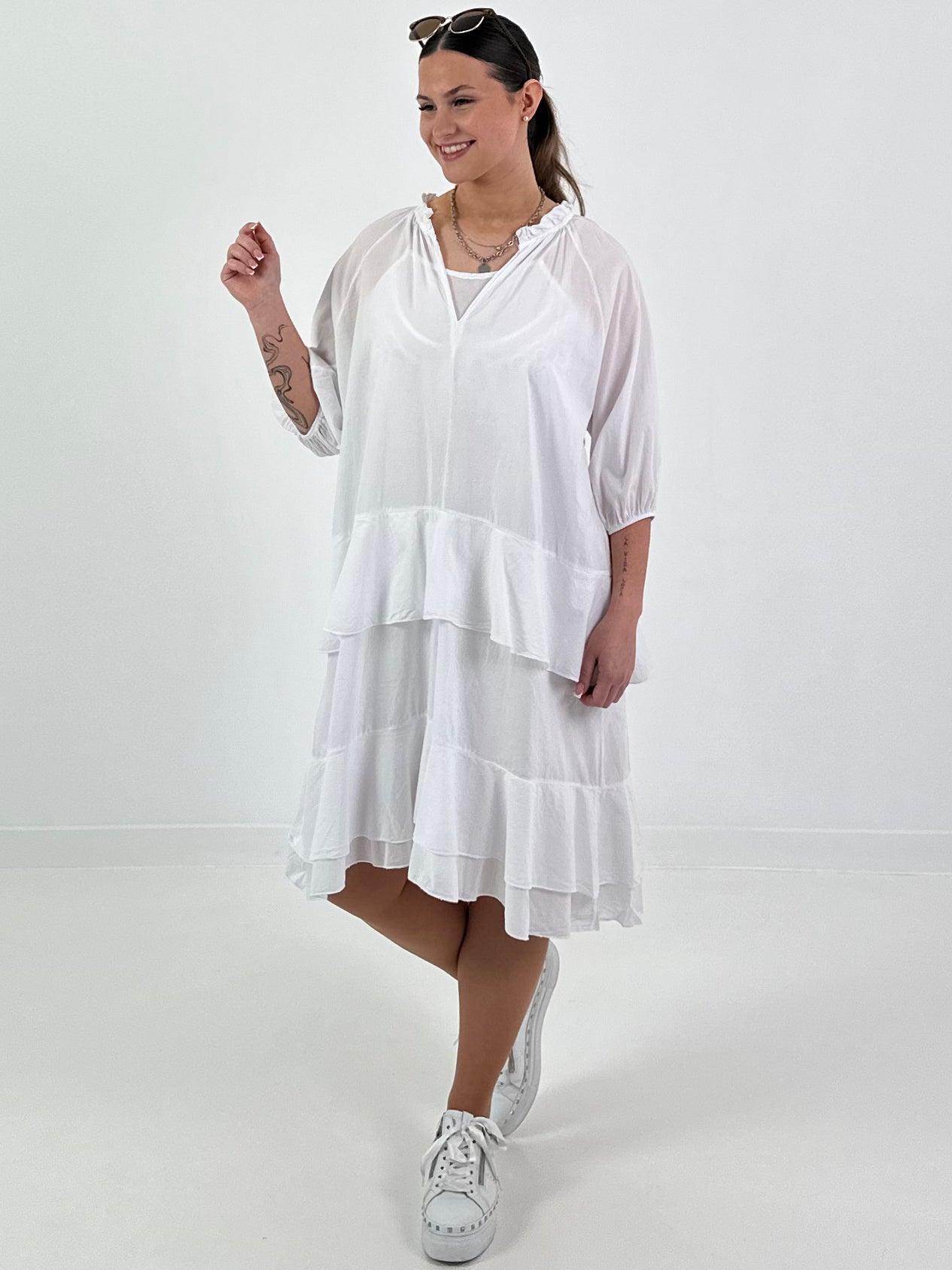 Kleid mit Unterziehtop und Volants - weiss