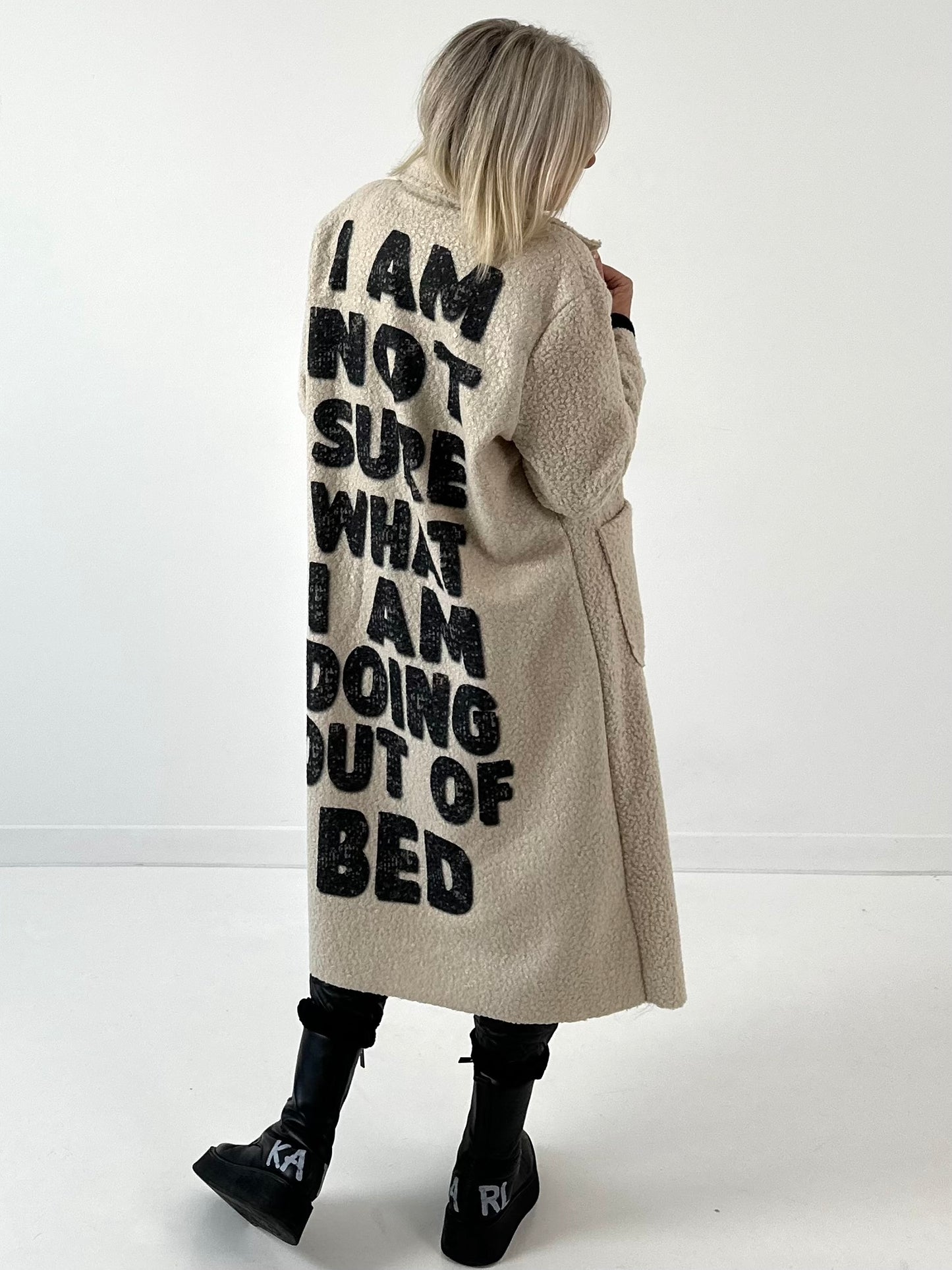 Bouclé jas model “Wake up” - beige