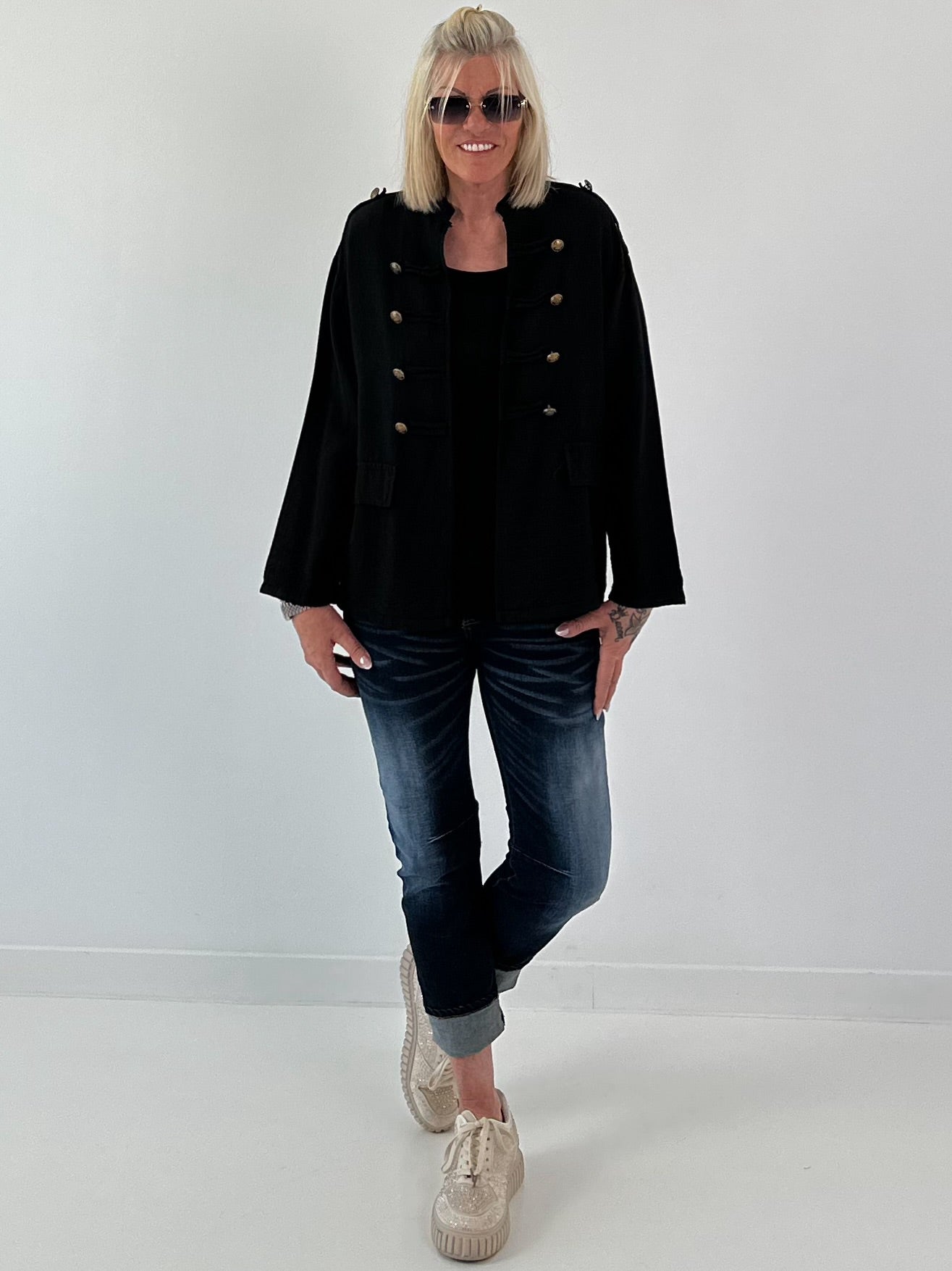 Leichte Jacke im Military Look - schwarz