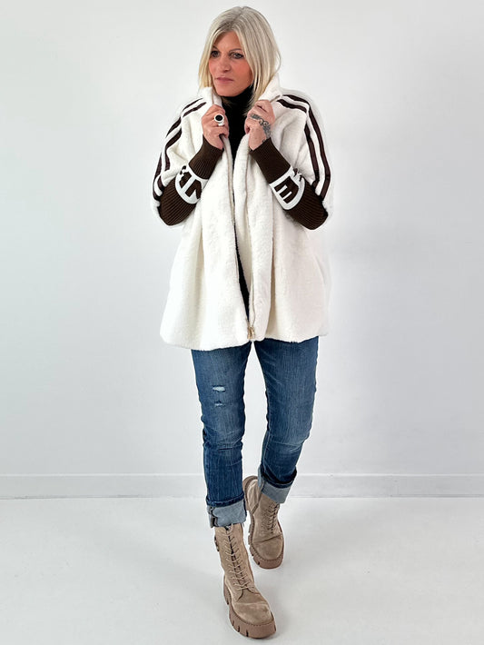 Bontjas met gebreide mouwen, model "Fluffline" - ecru