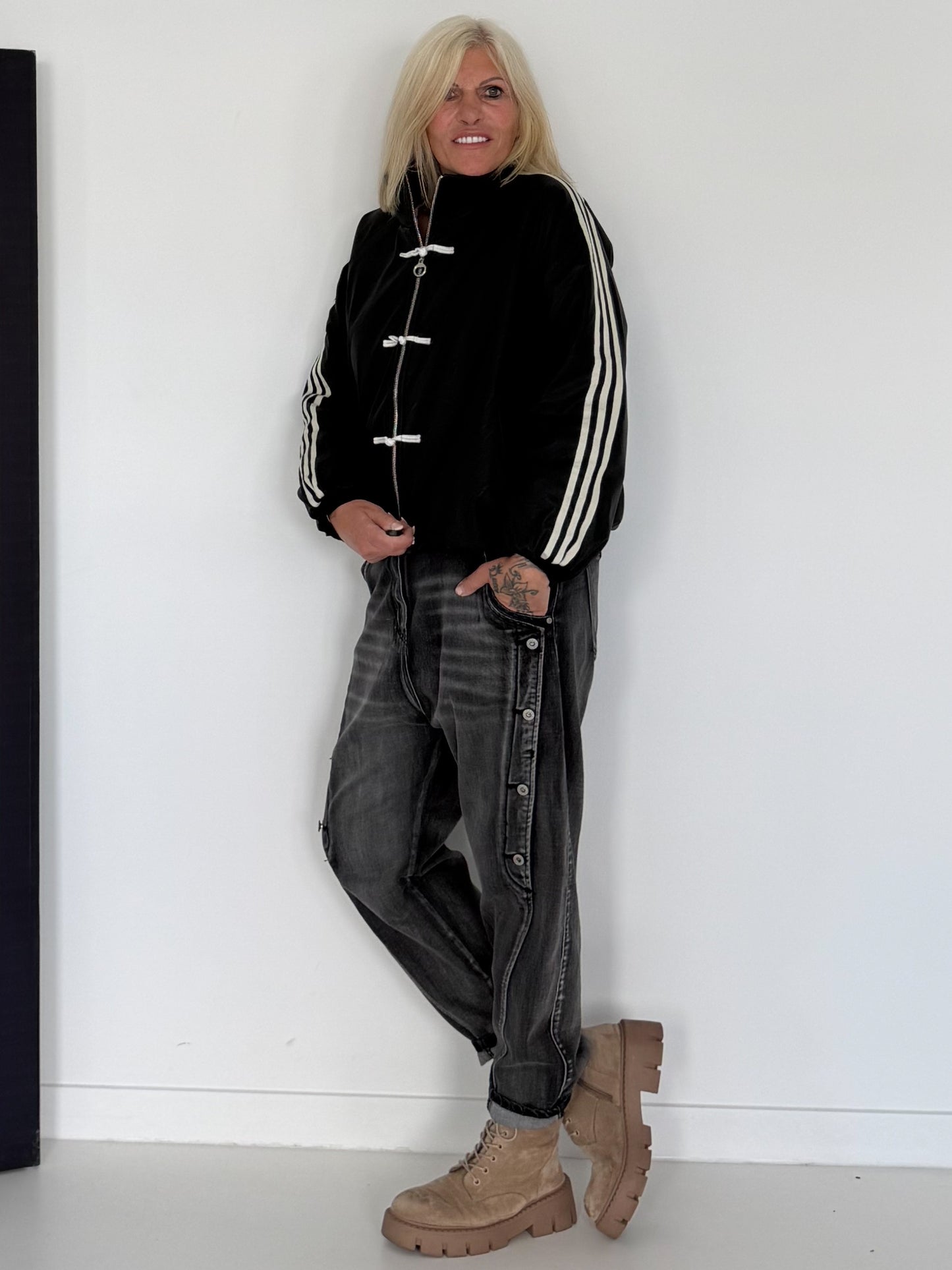 Bomberjacke in Lederoptik - schwarz