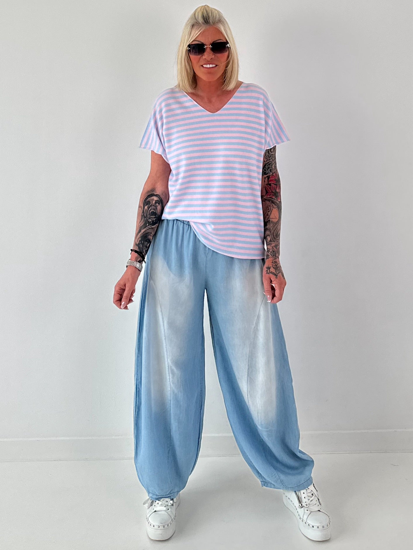 Gestreiftes Feinstrick Shirt - hellblau-rosa