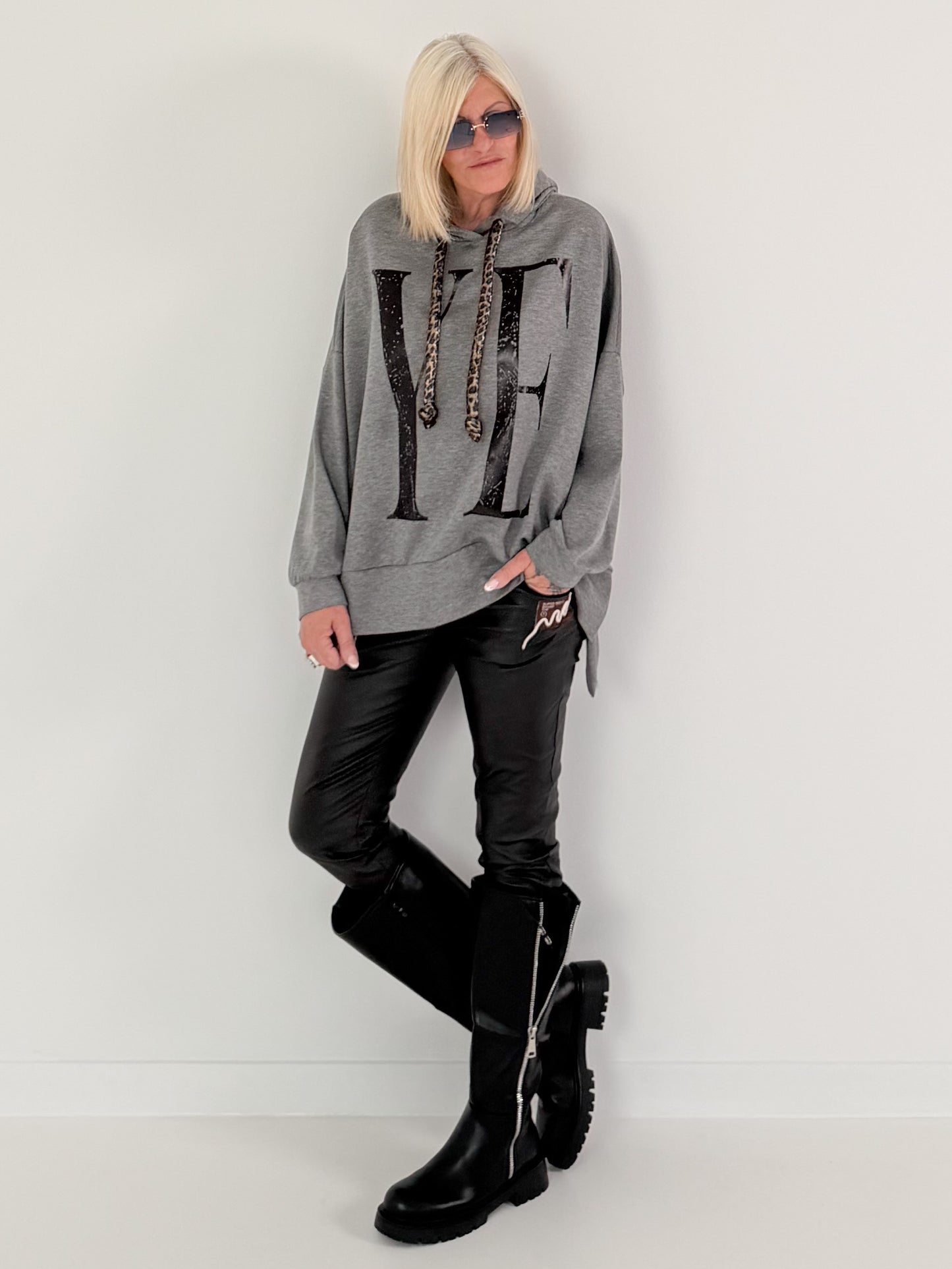 Oversized Hoodie YEAH - grau