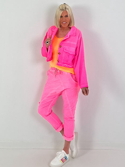 Kurzes Jäckchen mit Rückenprint - neonpink