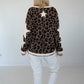 Sweatshirt mit All Over Leo-Print und trendigen Sternelementen - mokka