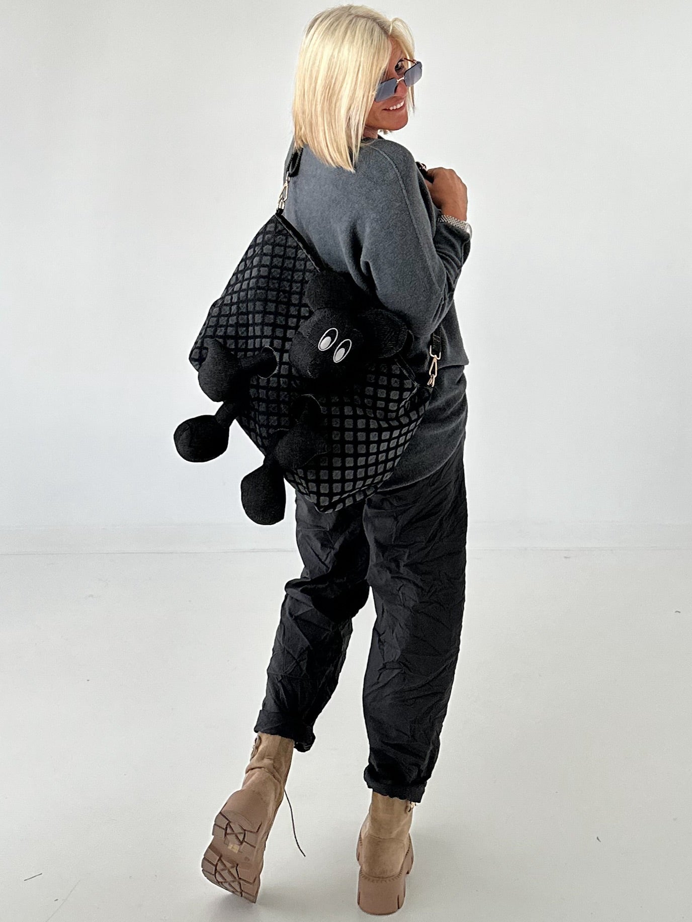 Weicher oversized Basic Pullover - anthrazit