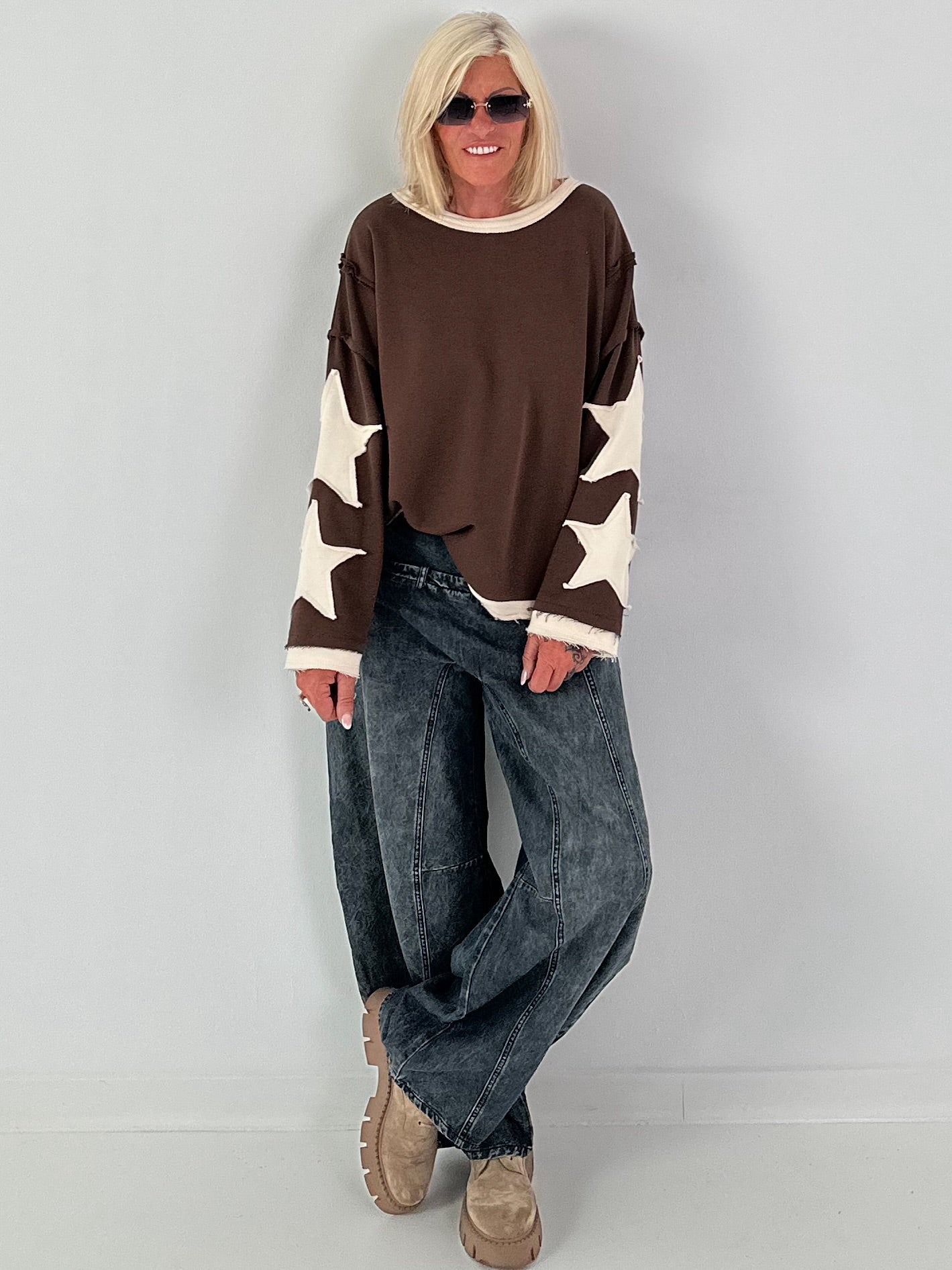 Sweatshirt mit trendigen Sternelementen- schoko