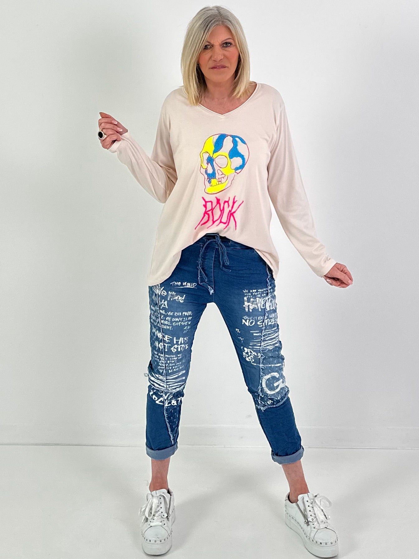 Jeans mit vielen Details - dunkelblau-used