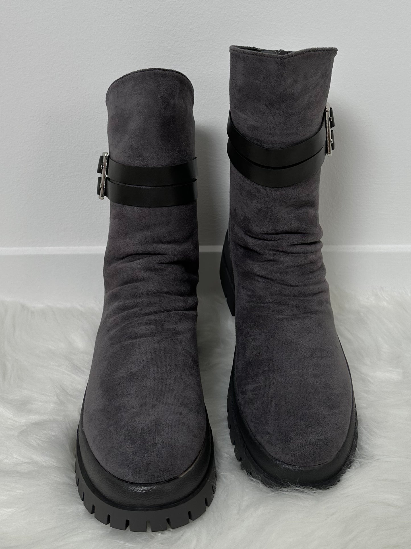 Bootie model "Buckle" - anthracite