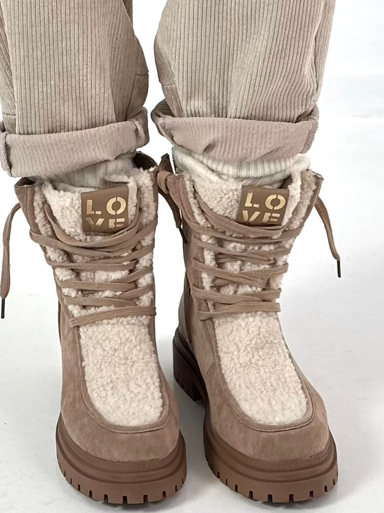 Bootie with teddy fleece, model "Love Crush" - beige
