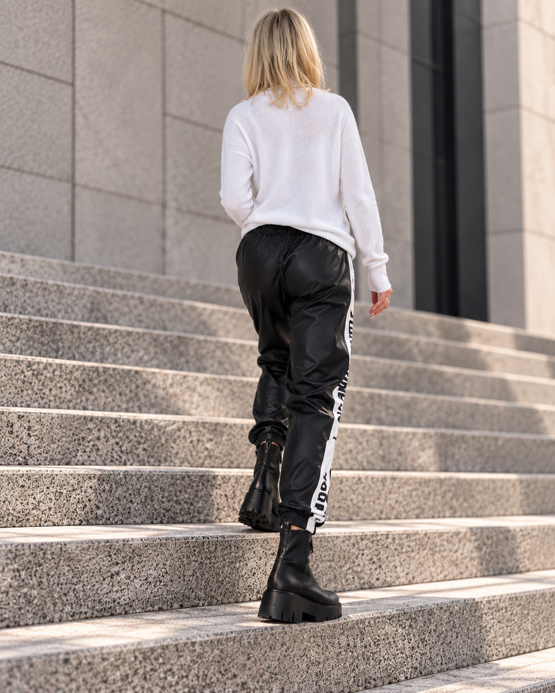 Hose im Materialmix City Statement - schwarz