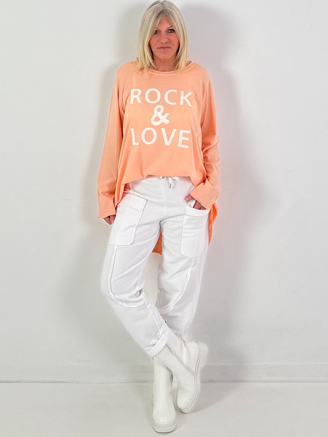 Hose Modell "Urban Pocket Flair" - weiss