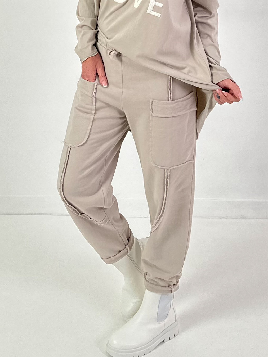 Hose Modell "Urban Pocket Flair" - beige ( lieferbar ab ca. 12.12.25)